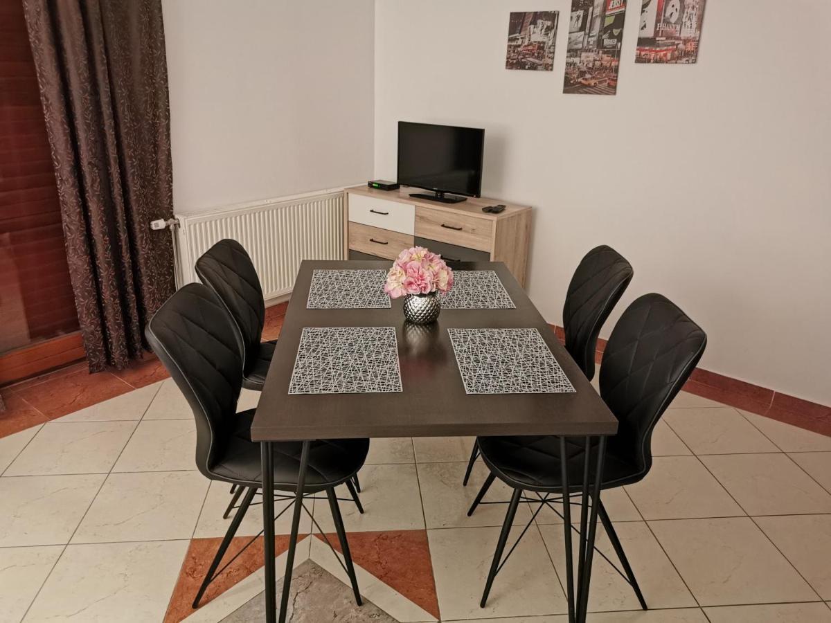 Apartmani Prova Tisno Exterior photo
