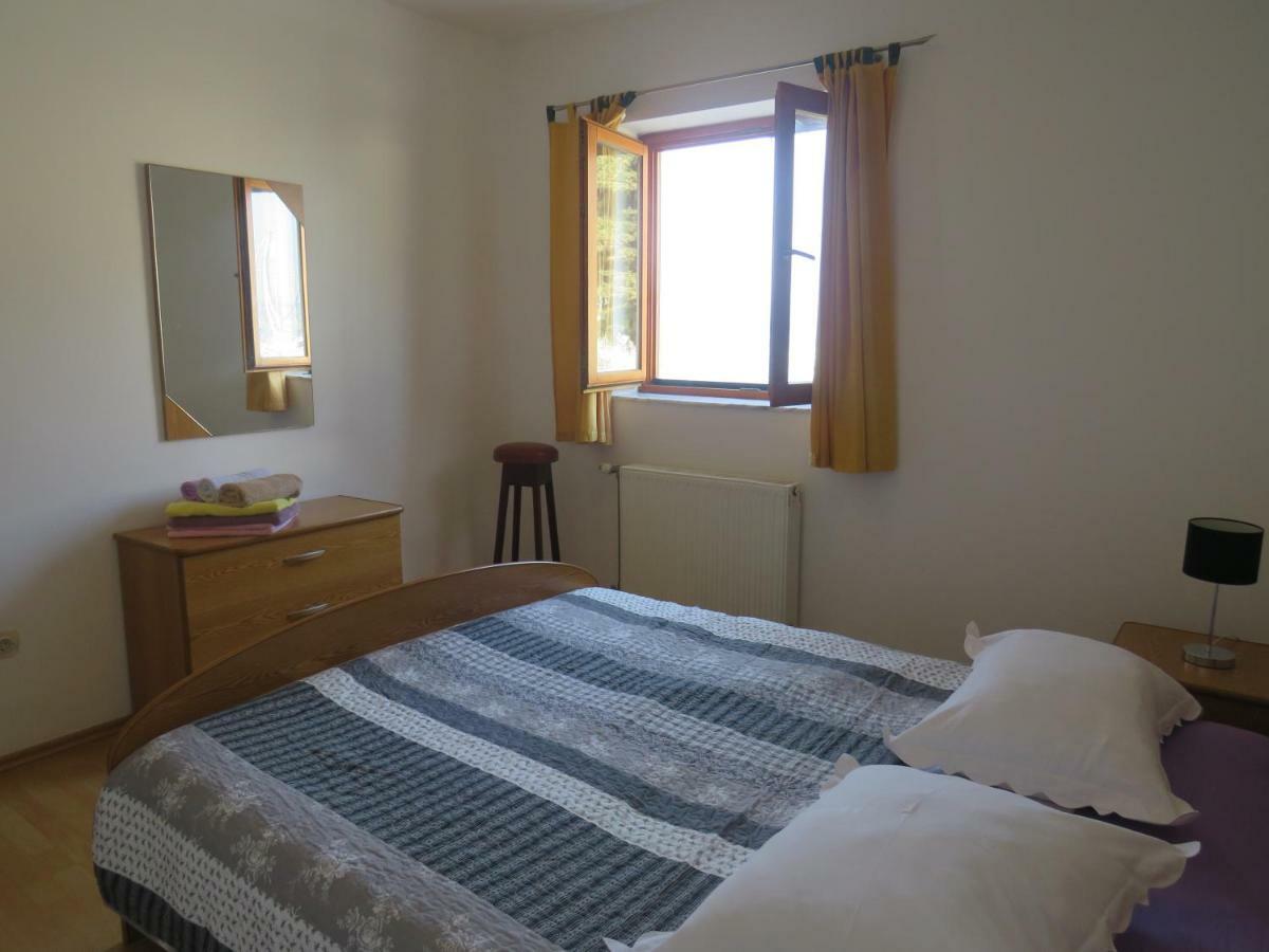 Apartmani Prova Tisno Exterior photo