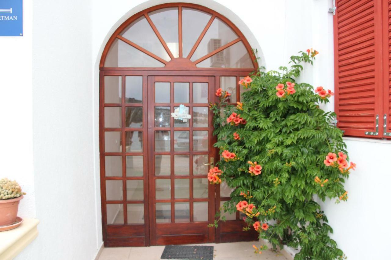 Apartmani Prova Tisno Exterior photo