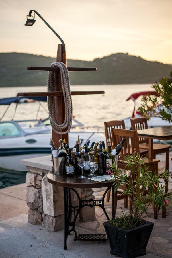 Apartmani Prova Tisno Exterior photo